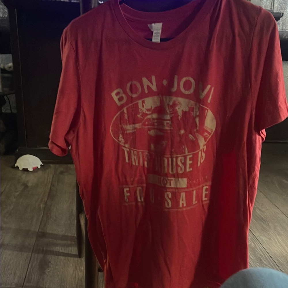 Red Graphic Tee - Short Sleeve